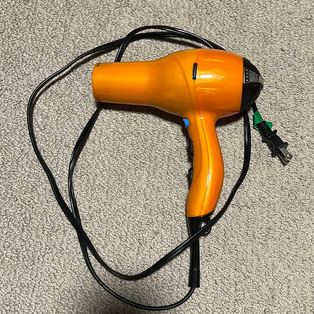 Infinity Pro Orange Blow Dryer
